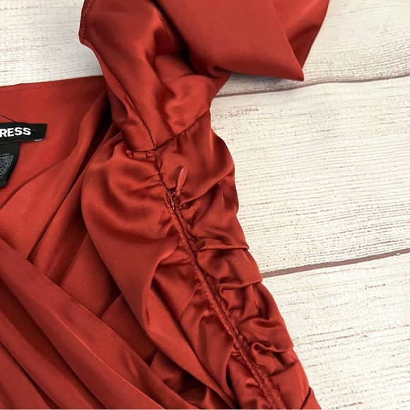 EXPRESS Satin Ruched Mini Dress - Picture 7 of 16